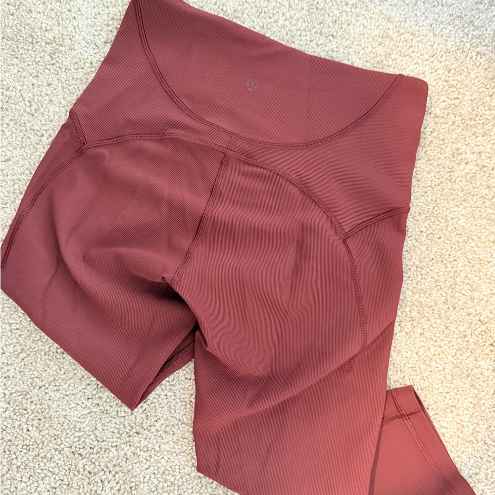 Lululemon Maroon Leggings NWOT Size 6 Crop